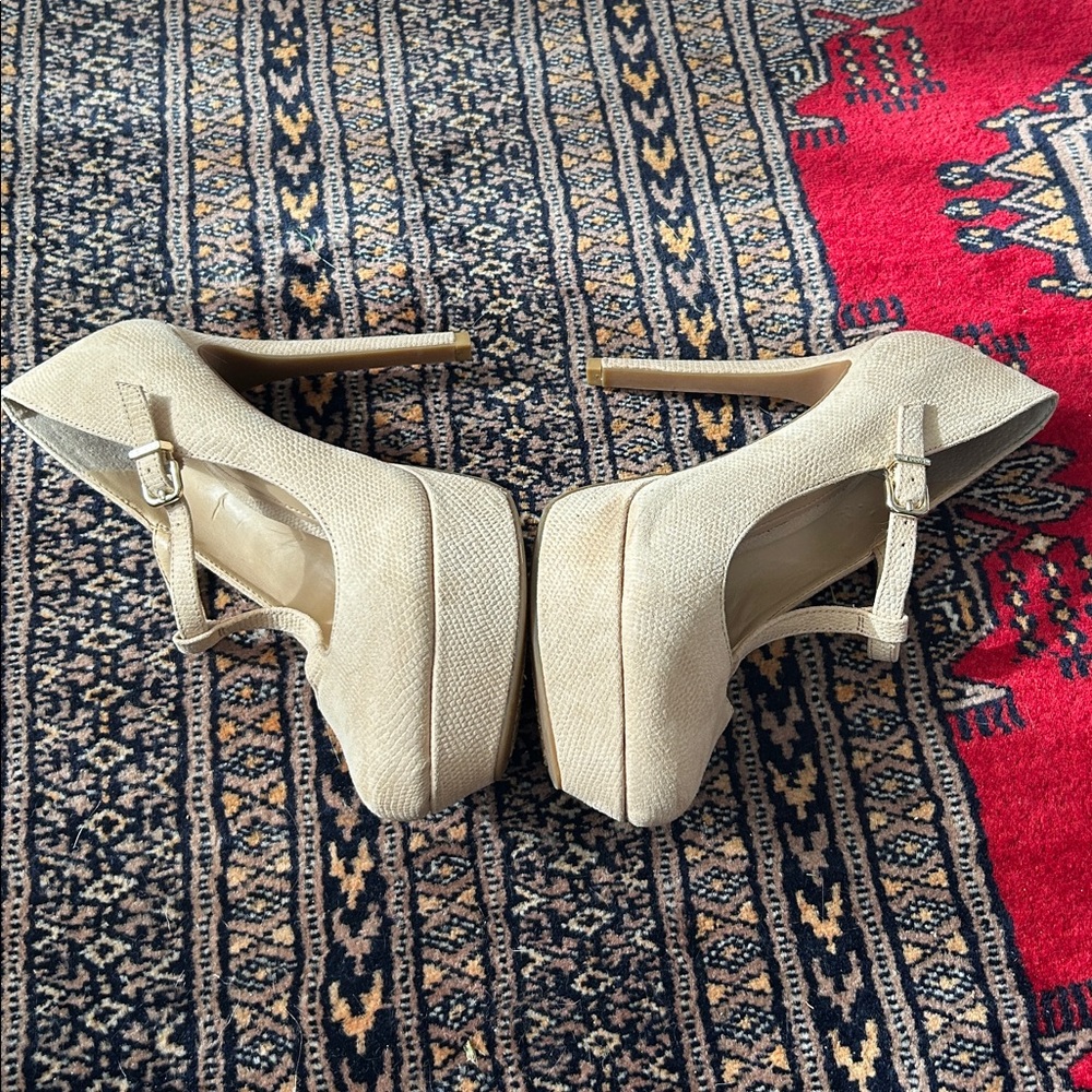 Gianni Bini heels - Picture 4 of 9